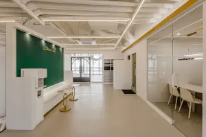 그린&골드 포인트 프리미엄 피트니스센터 로비